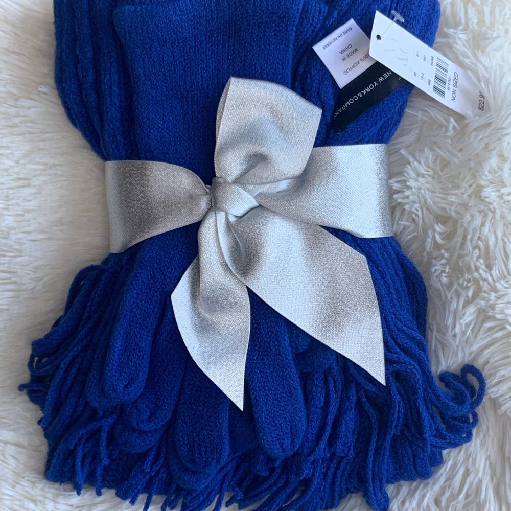 NWT brilliant midnight blue scarf and glove set by NY & Company